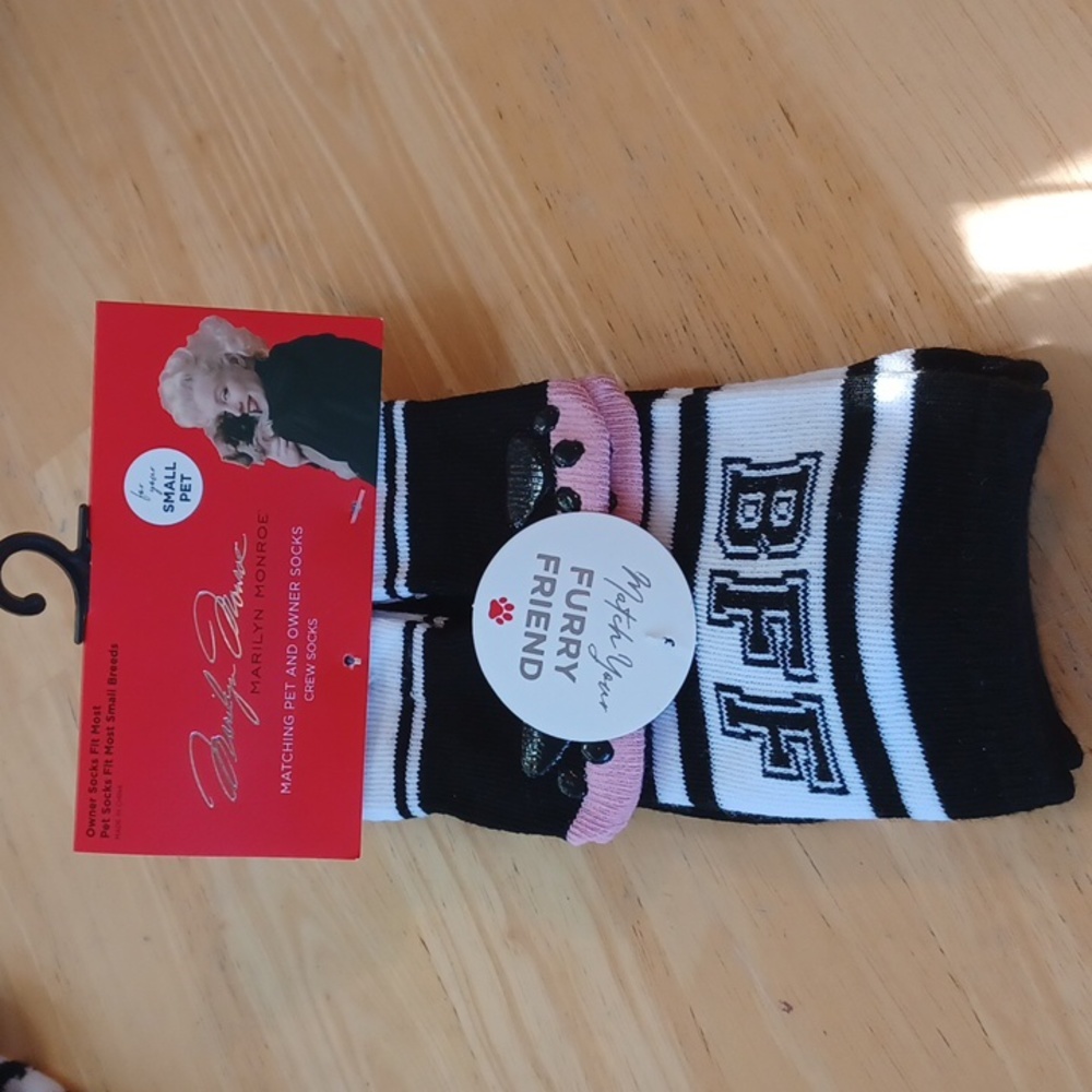Pet Matching Socks - Picture 6 of 7